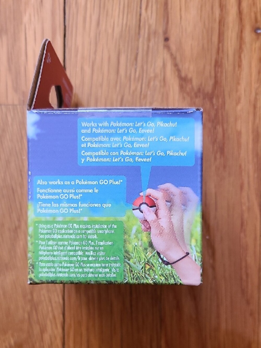 Pokemon Poké Ball Plus Box - Red, White & Blue Artwork - Picture 2 of 4
